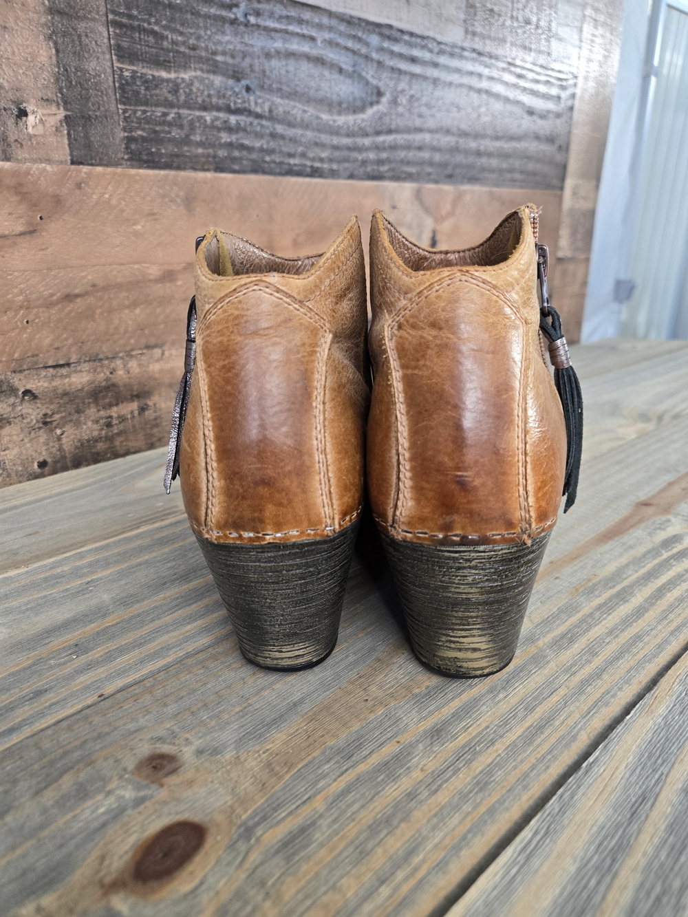 Dansko Veronica ankle booties, honey distressed leather Women’s Size 40 - Picture 2 of 11